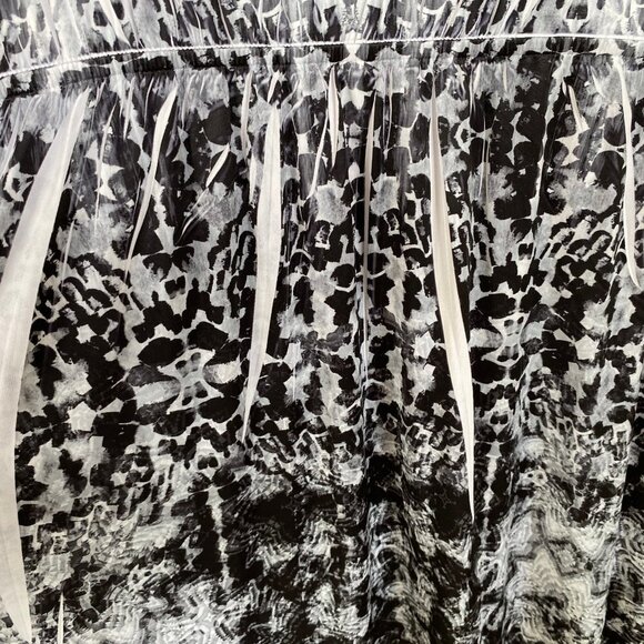 World Unity Women's S black and white casual dress open shoulders and sequin - Picture 10 of 15